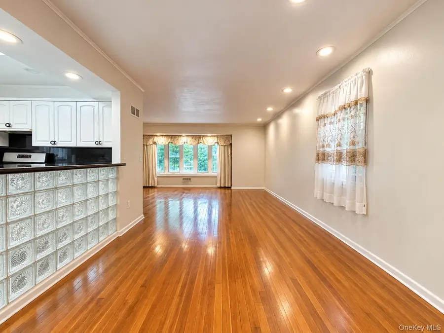 2829 Clearview Expressway, Bayside, NY 11360 - #3