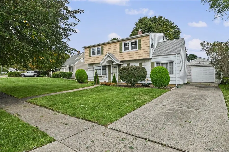 23 Saucer Lane, Levittown, NY 11756 - #3