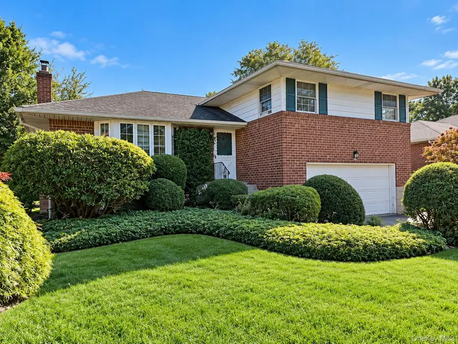 52 Winthrop Road, Plainview, NY 11803 - #3