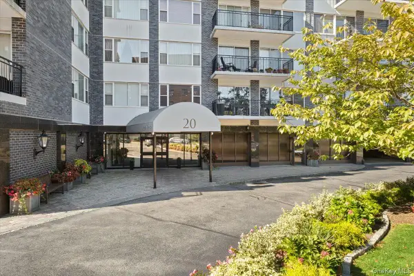 20 Old Mamaroneck Road #3L, White Plains, NY 10605
