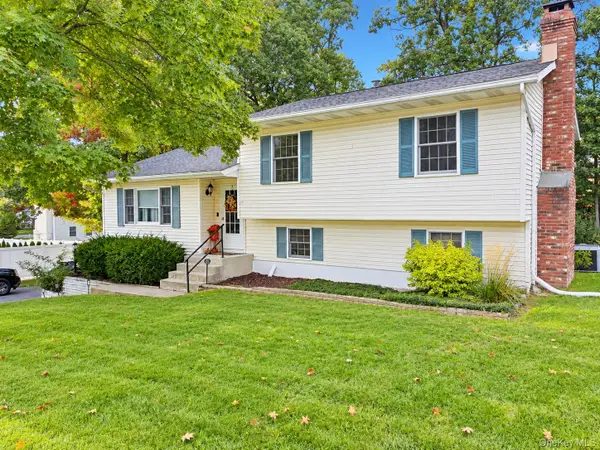 14 Red Oak Terrace, Newburgh, NY 12550