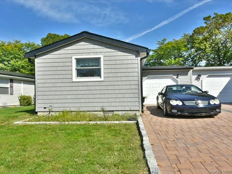 10 Greenwood Boulevard, Manorville, NY 11949 - #3