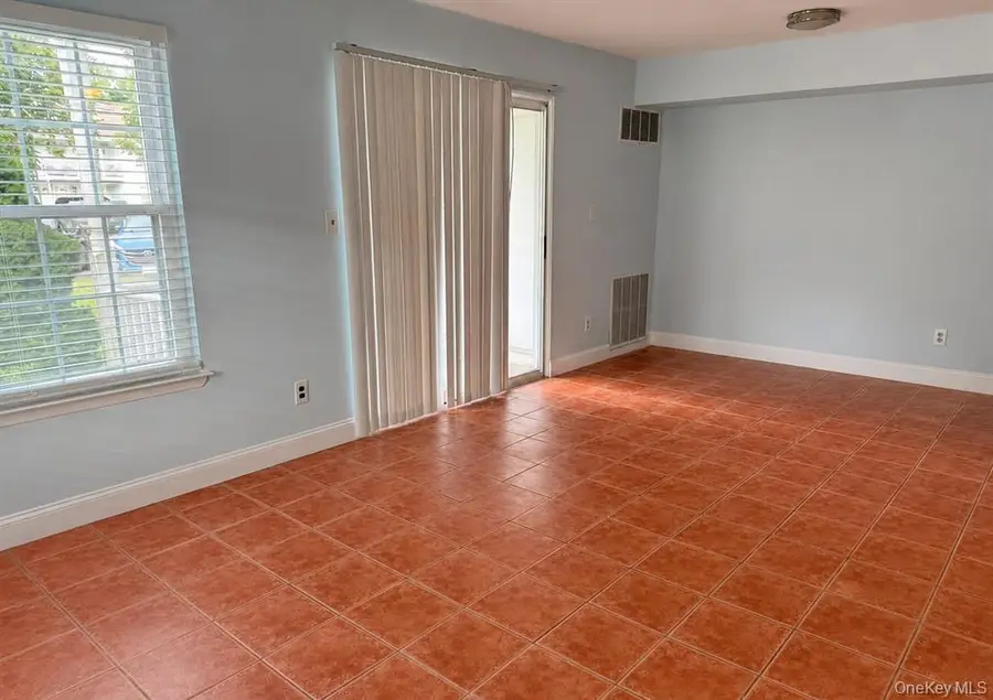 161 Fairview Circle, Middle Island, NY 11953 - #3
