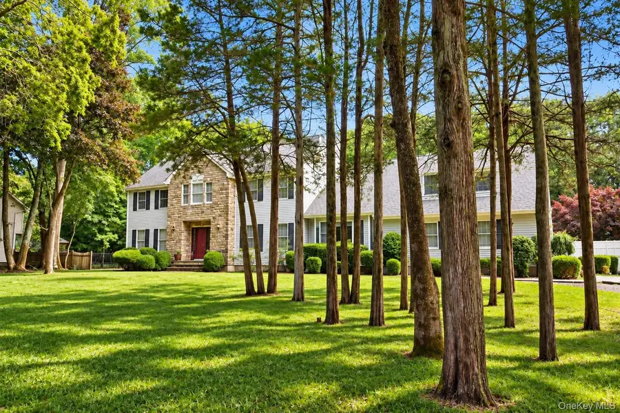 15 Deer Meadow Run, Brookhaven, NY 11719 - #3