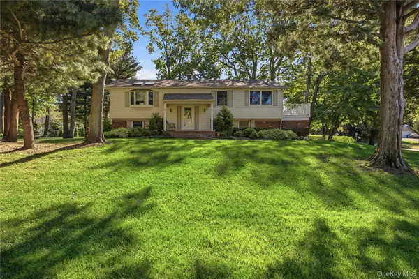 1 High Hill, East Setauket, NY 11733