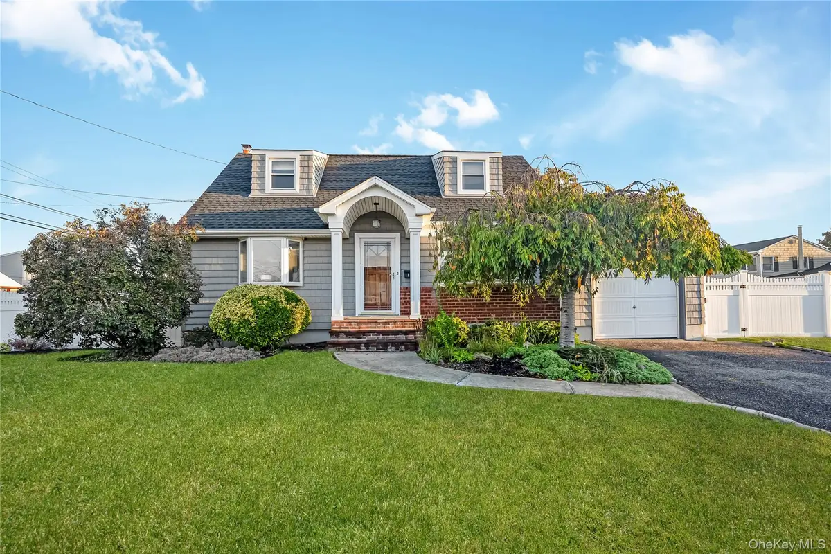 159 Washington Street, Farmingdale, NY 11735 - #1