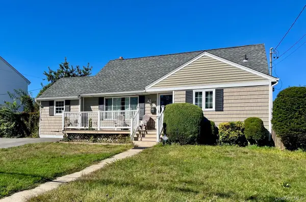 435 15th Street, West Babylon, NY 11704