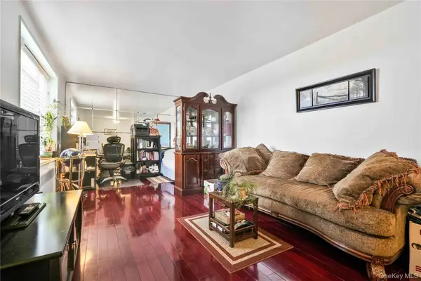 27-05 Parsons Boulevard #6F, Flushing, NY 11354