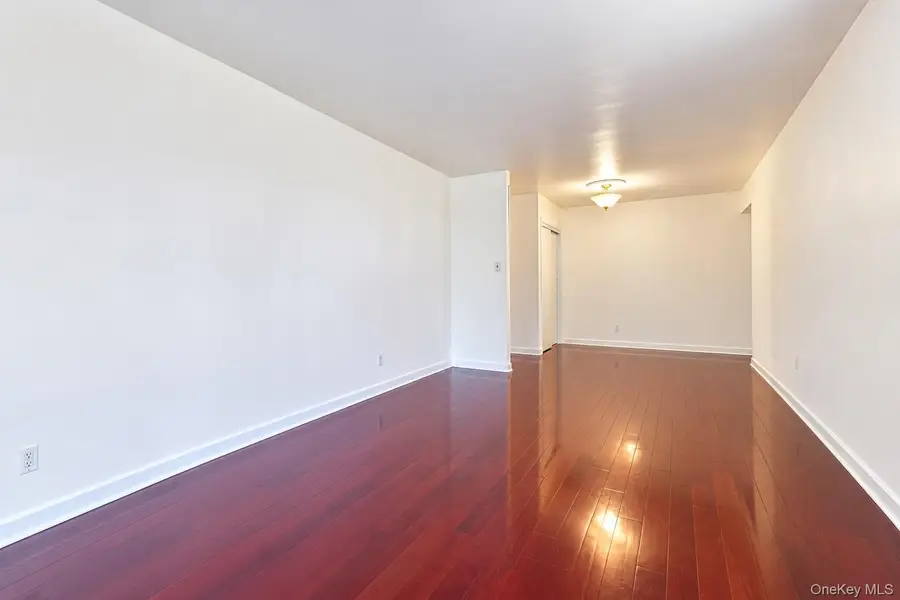 27-05 Parsons Boulevard #6F, Flushing, NY 11354 - #2