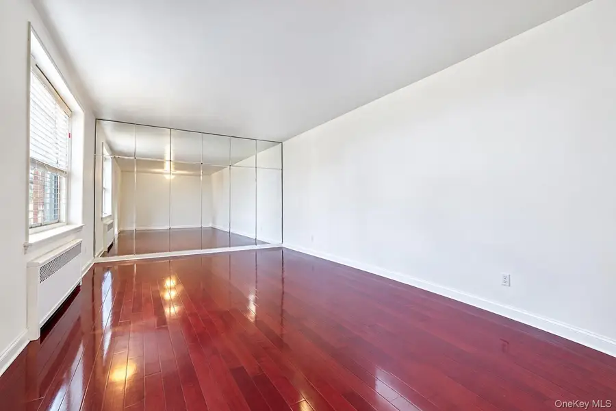 27-05 Parsons Boulevard #6F, Flushing, NY 11354 - #3