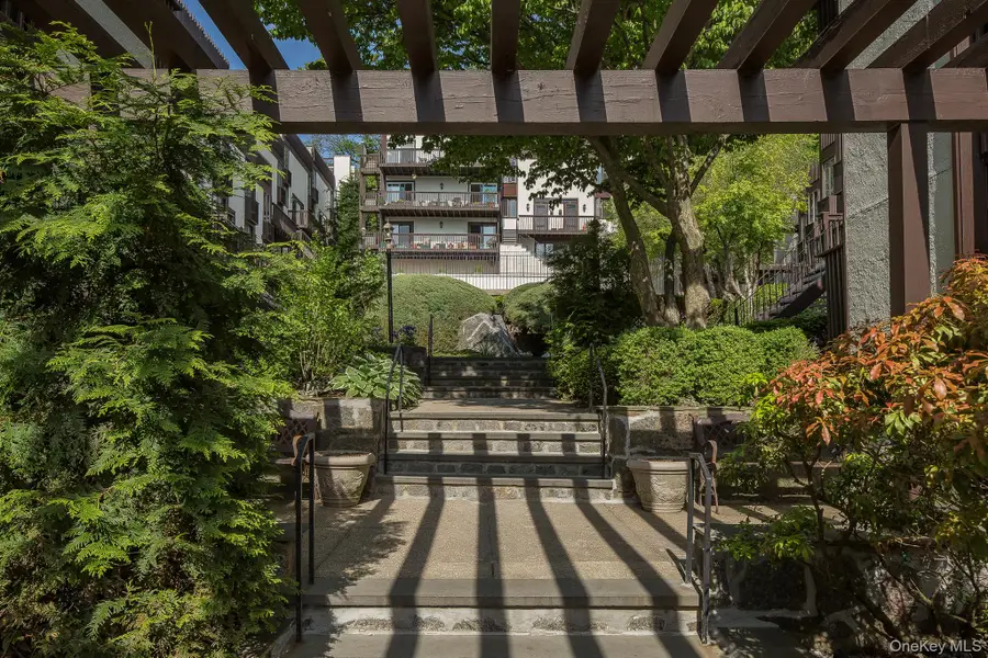 1200 Warburton Avenue #4, Yonkers, NY 10701 - #3