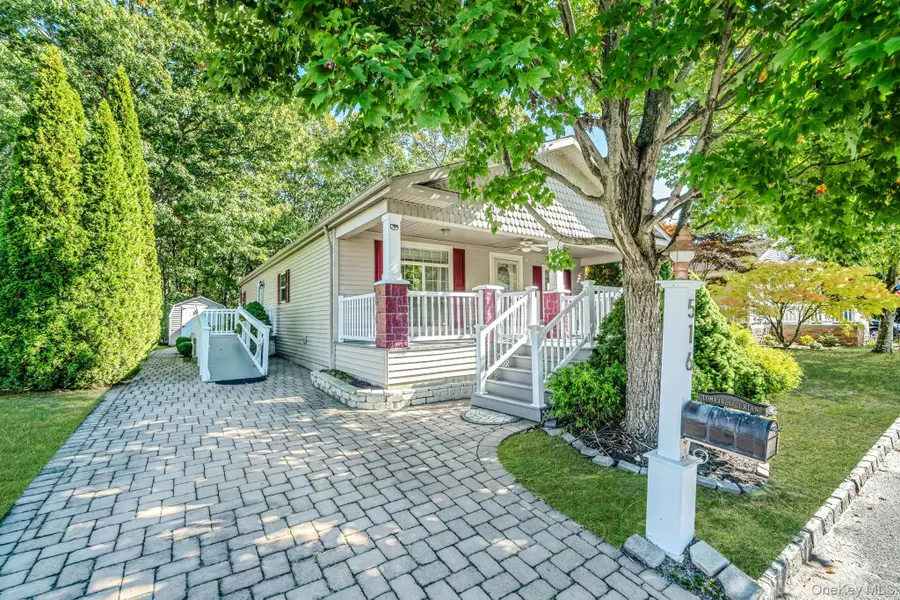 1661 Old Country Road #516, Riverhead, NY 11901 - #3