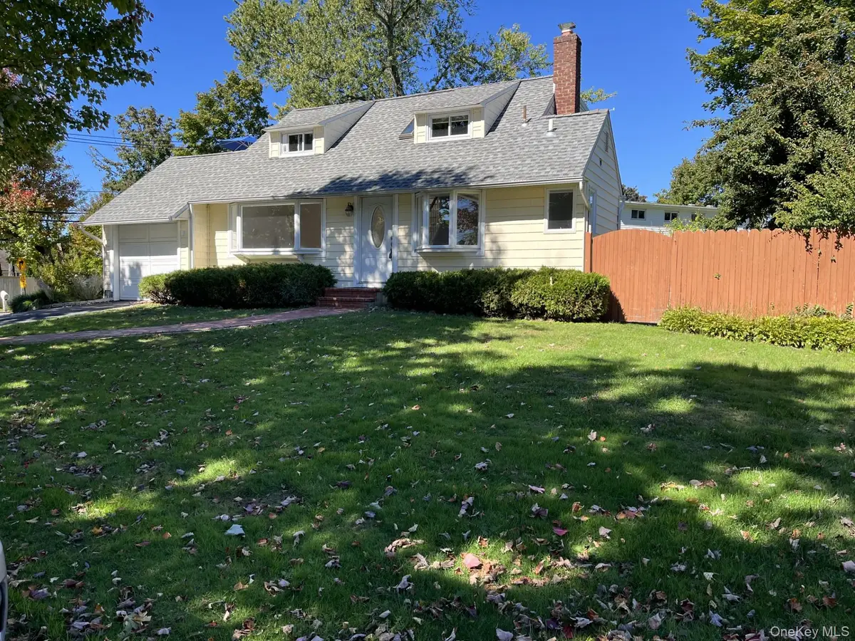 4 Elmont Lane, East Northport, NY 11731 - #1