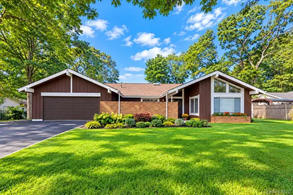 1012 Old Medford Avenue, Farmingville, NY 11738