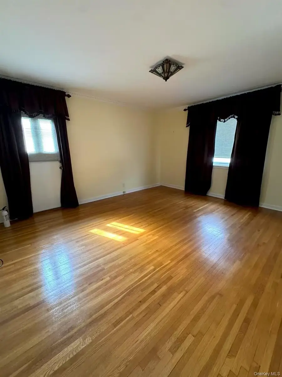 207-20 43rd Ave, Bayside, NY 11361 - #3