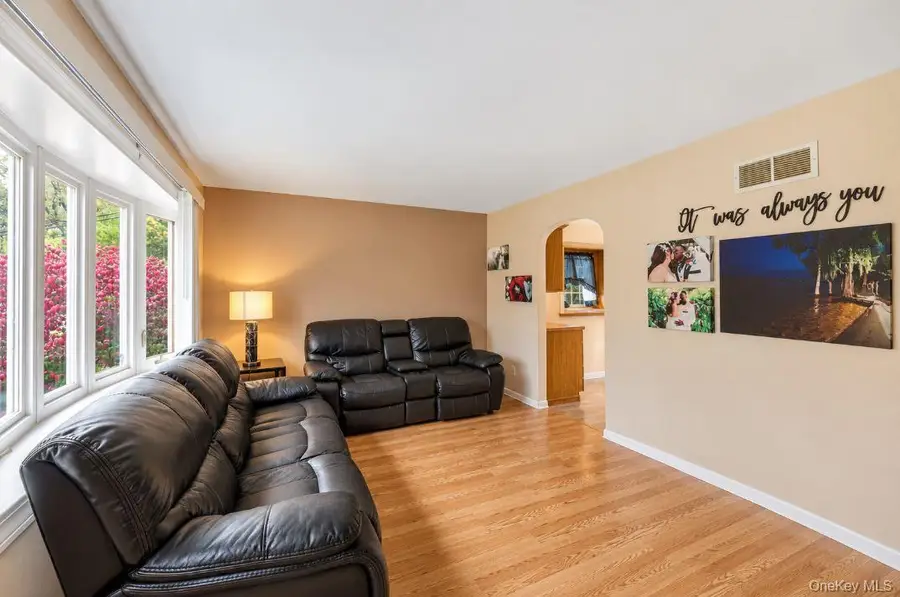 5 Quaker Hill Drive, Hyde Park, NY 12538 - #2