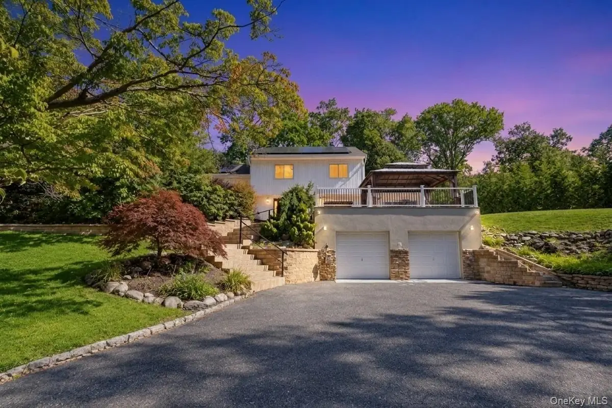29 Hillside Lane, Syosset, NY 11791 - #1