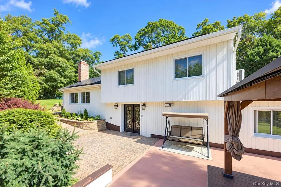 29 Hillside Lane, Syosset, NY 11791 - #3