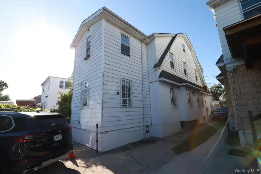 137-58 Kalmia Avenue, Flushing, NY 11355 - #3