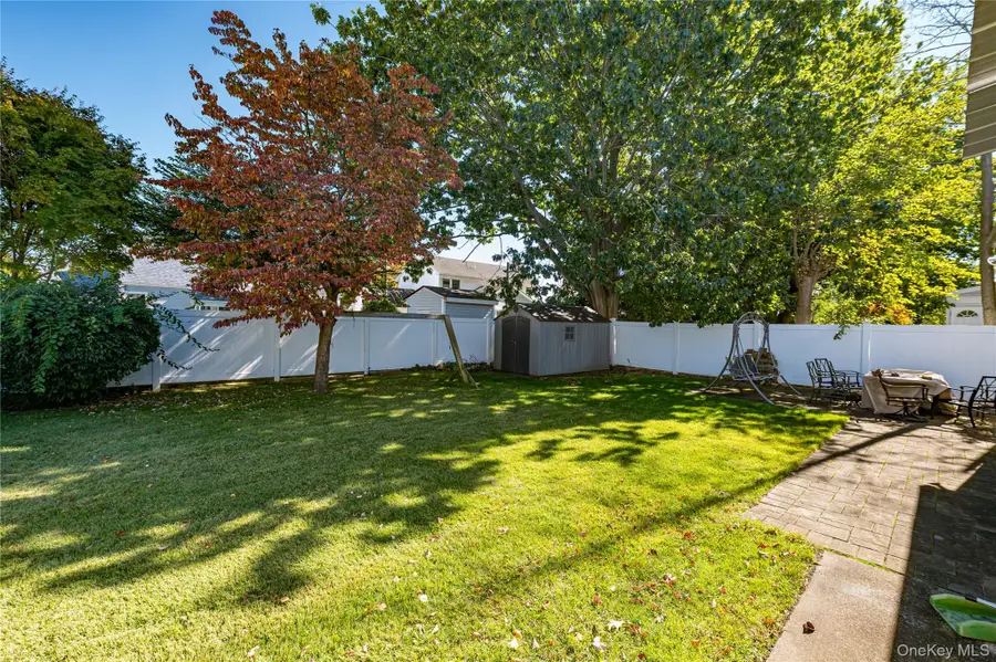 9 Po Lane, Hicksville, NY 11801 - #2