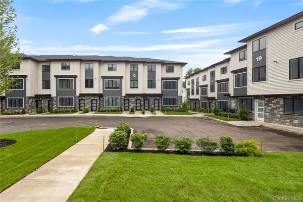 17 Lazer Court #111, Spring Valley, NY 10977