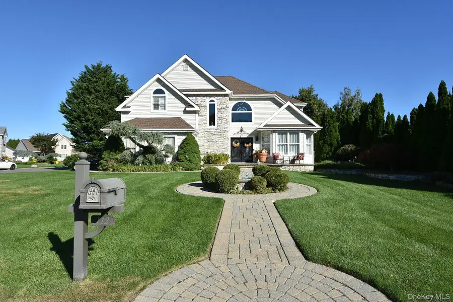 112 Summerfield Drive, Holtsville, NY 11742 - #2