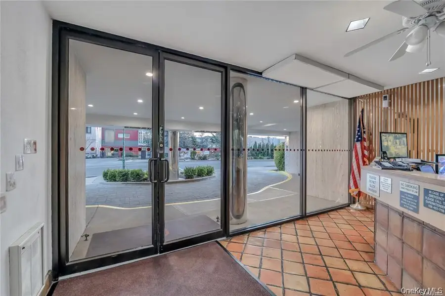 376 Central Avenue #4-U, Lawrence, NY 11559 - #3