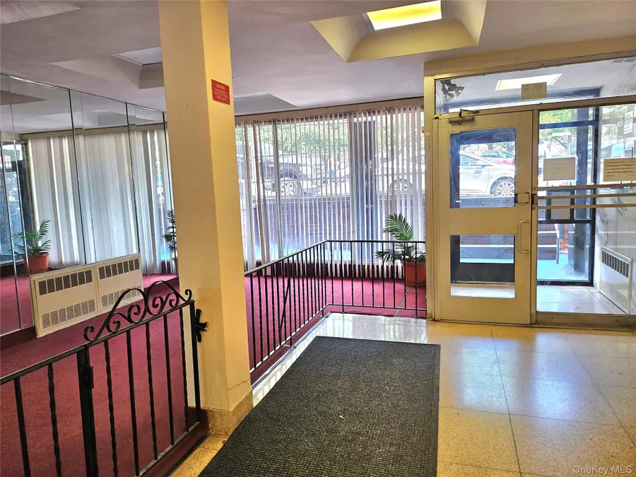 87-70 173rd Street #5P, Jamaica, NY 11432 - #3