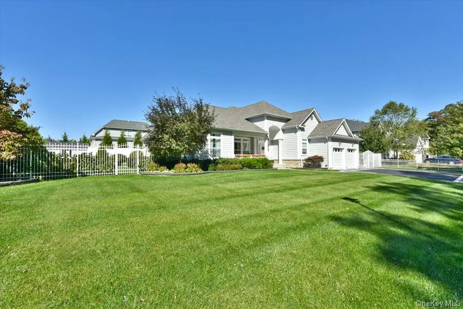48 Wildflower Drive, Ridge, NY 11961 - #2
