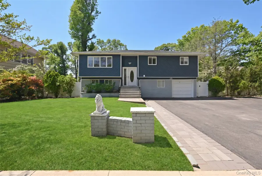 18 Park Drive E, Syosset, NY 11791 - #2