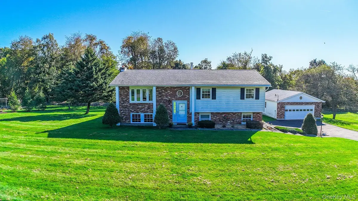 8 Gunsch Estate Drive, Newburgh, NY 12550 - #1