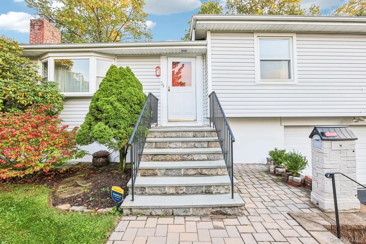 7 Albro Lane, White Plains, NY 10603 - #1