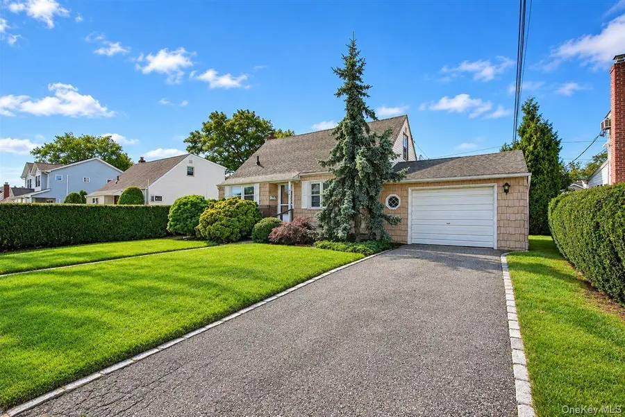 1298 Darby Road E, Wantagh, NY 11793 - #2