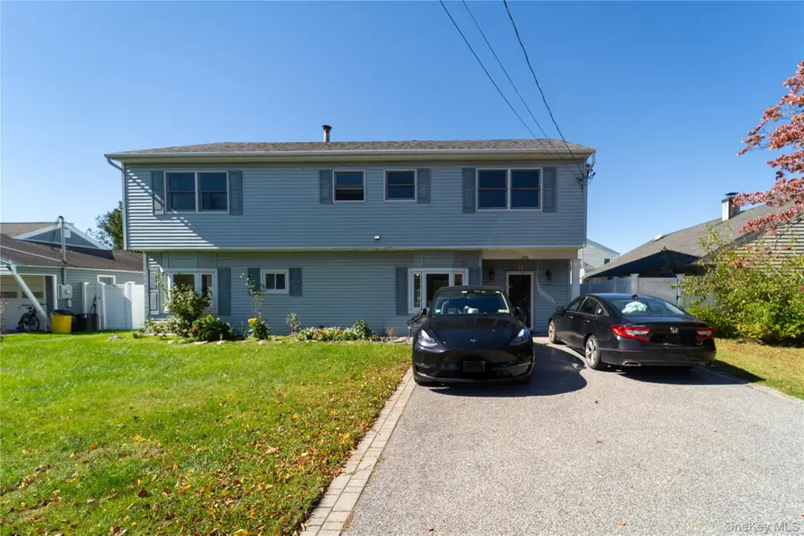 220 Jerusalem Avenue, Hicksville, NY 11801 - #3