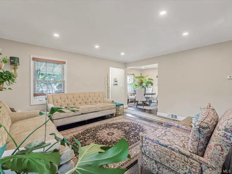1517 Falmouth Avenue, New Hyde Park, NY 11040 - #3