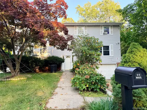 41 N Evergreen Drive, Selden, NY 11784
