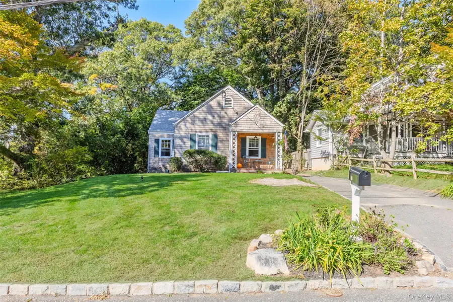11 Sharon Avenue, East Setauket, NY 11733 - #2