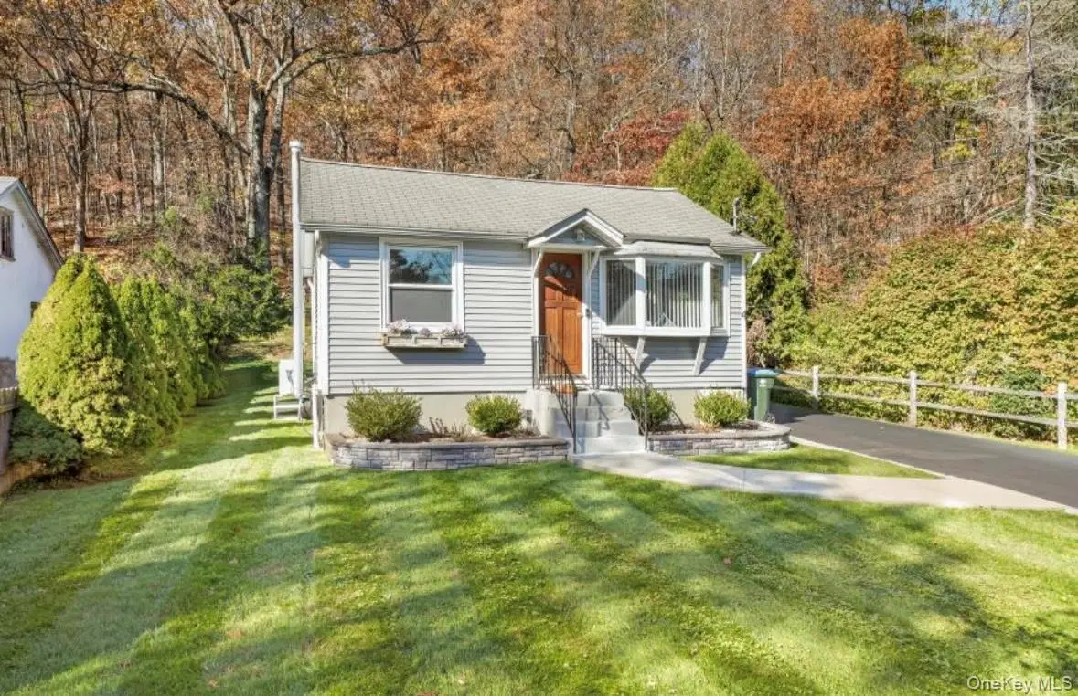 4 Village Drive, Greenwood Lake, NY 10925 - #1