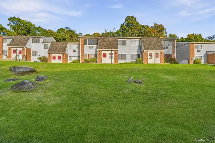 2740 South Road #H6, Poughkeepsie, NY 12601 - #2