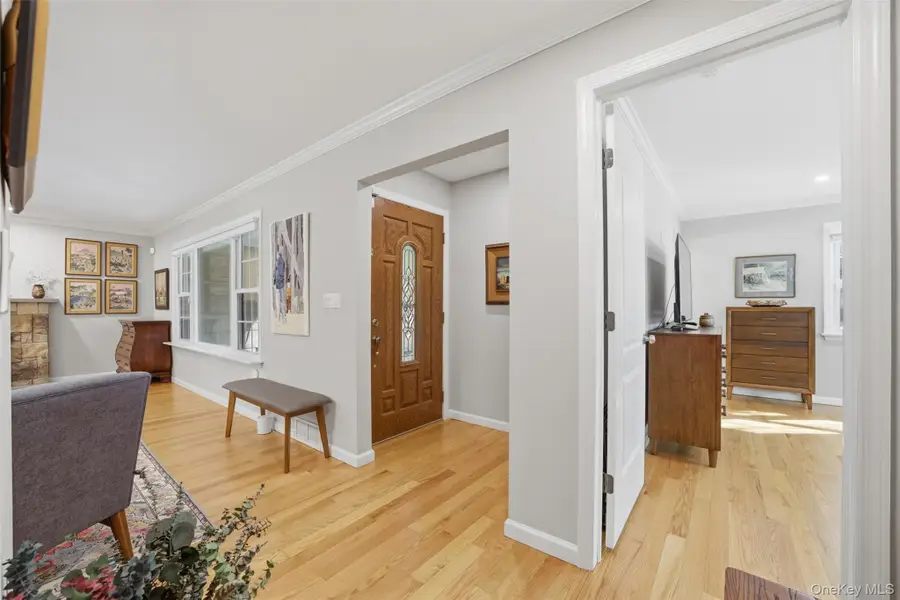 4 Richard Terrace, Hartsdale, NY 10530 - #2