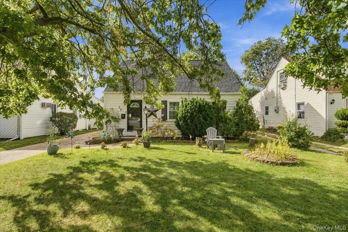 34 Horton Road, Valley Stream, NY 11581 - #1