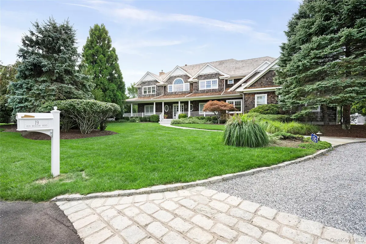 19 Old Meadow Bend, Westhampton Beach, NY 11978 - #1