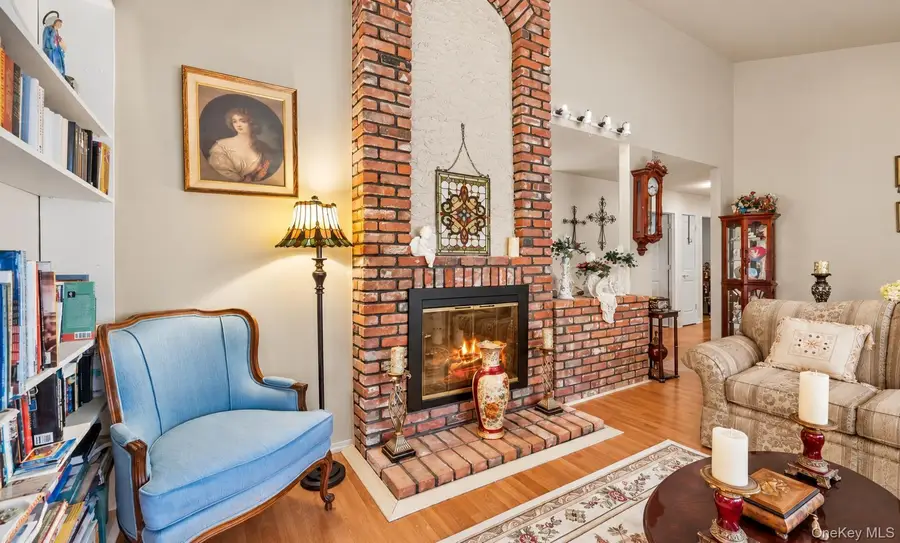11 Carston Street W, Selden, NY 11784 - #3