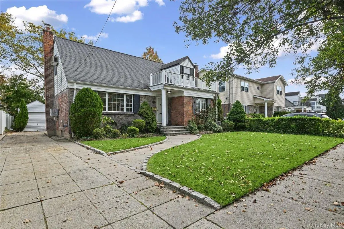 121 Norman Street, New Hyde Park, NY 11040 - #1