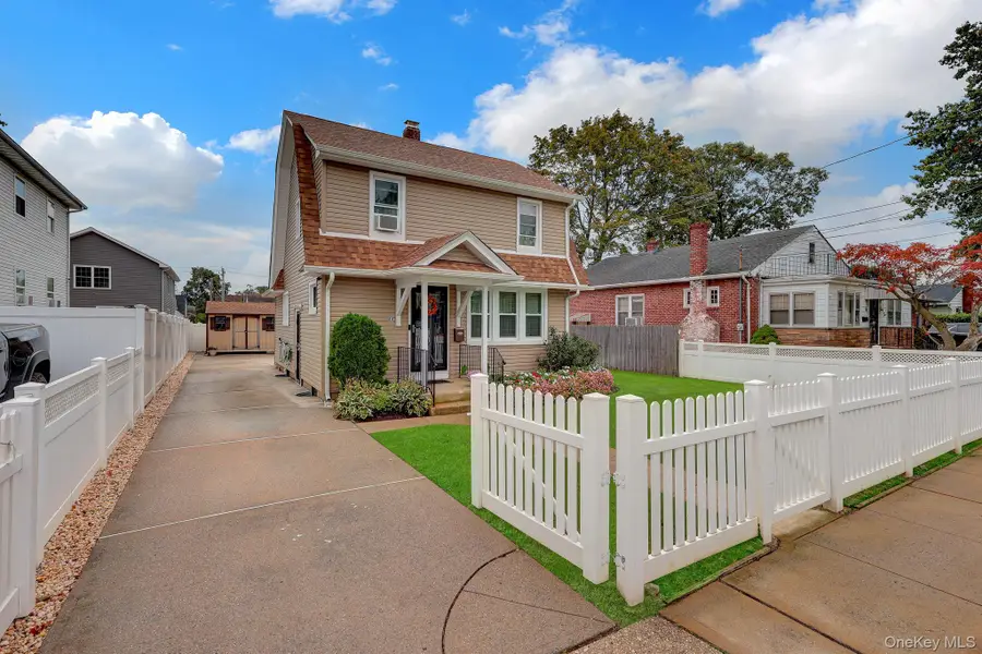44 Brooks Avenue, Roosevelt, NY 11575 - #3