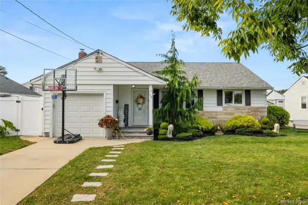 116 Massapequa Avenue, Massapequa, NY 11758