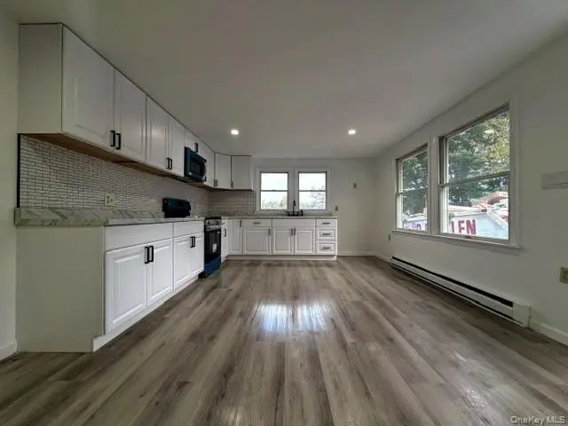 205 Village Circle W, Manorville, NY 11949 - #3