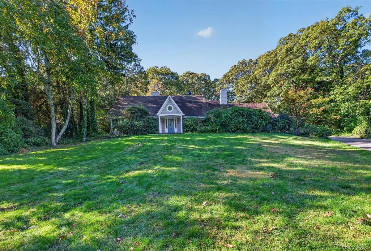 1574 Laurel Hollow Road, Syosset, NY 11791 - #1