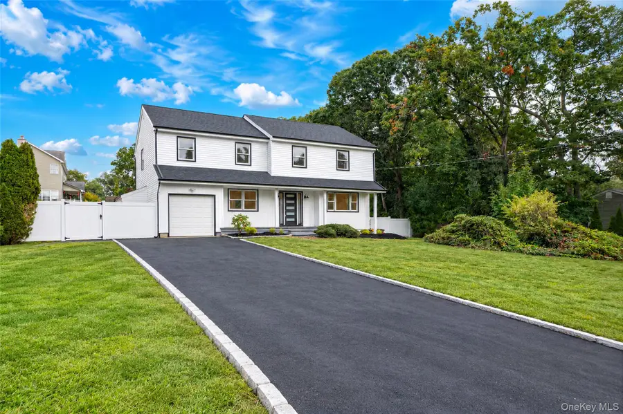 25 Avenue B, Holbrook, NY 11741 - #3