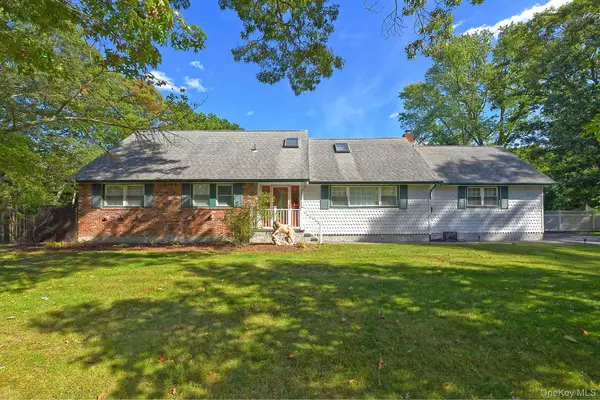 1 Millet Street, Dix Hills, NY 11746